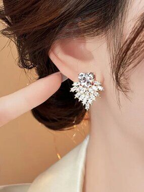 NEW Retro Hollywood Glam Rhinestone Cluster Heart Statement Earrings
